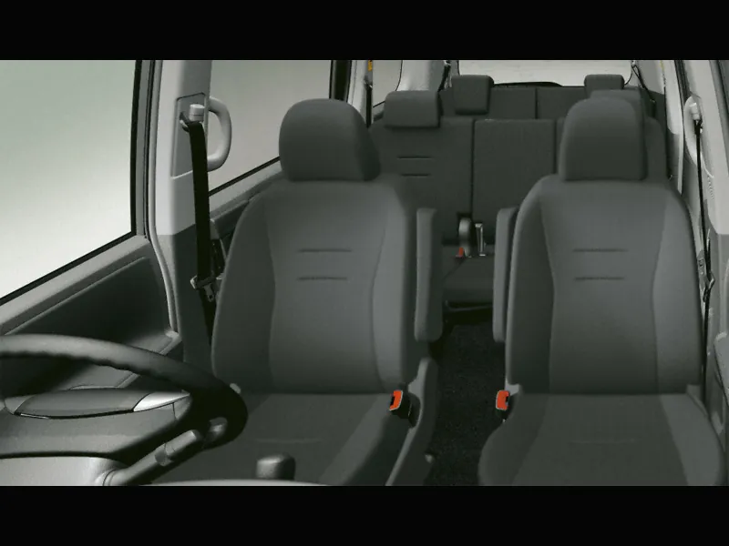 Toyota Voxy ภายใน เบาะหน้าและเบาะหลัง (TOYOTA Rent a Car)