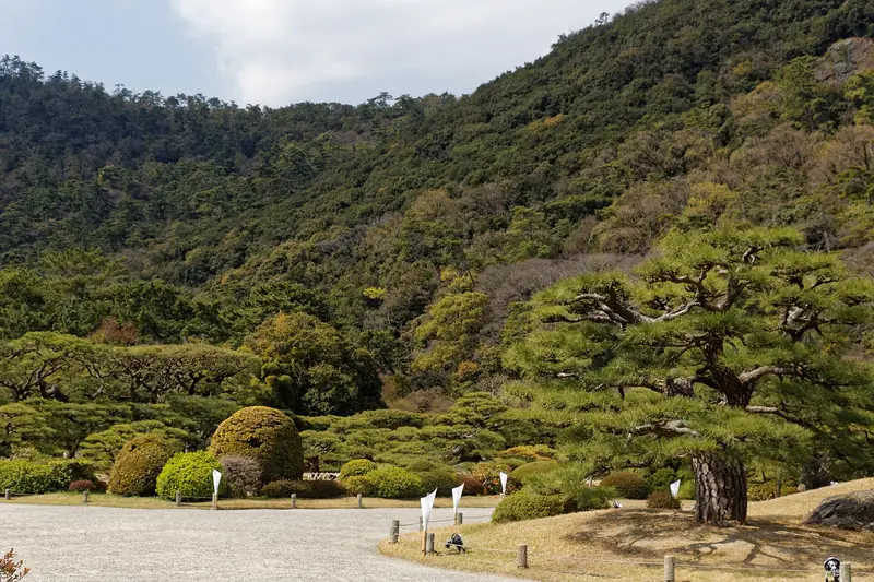 สวนริตสึริน เมืองทากามัตสึ สวนญี่ปุ่นระดับชาติ (ภาพ: KimonBerlin / CC BY-SA 2.0)