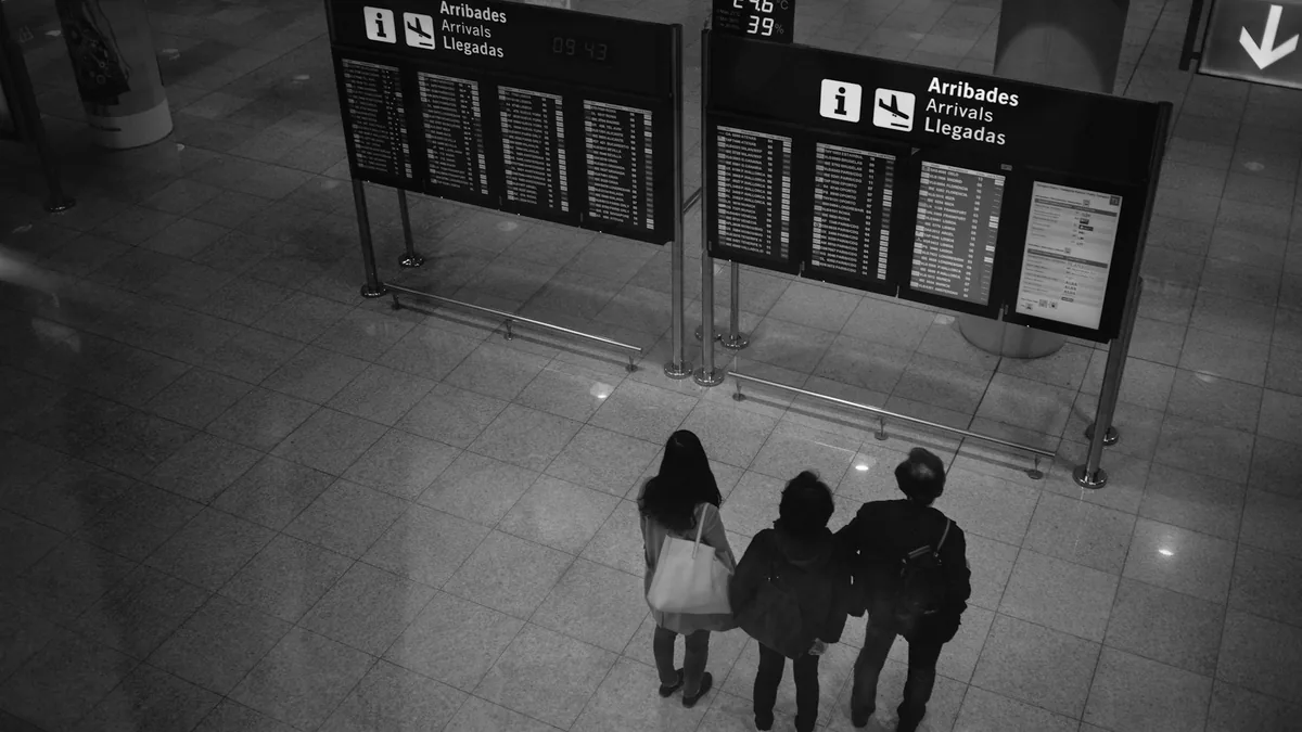 จองรถรับส่งสนามบินญี่ปุ่น: 7 เรื่องควรรู้ก่อนกดจอง
